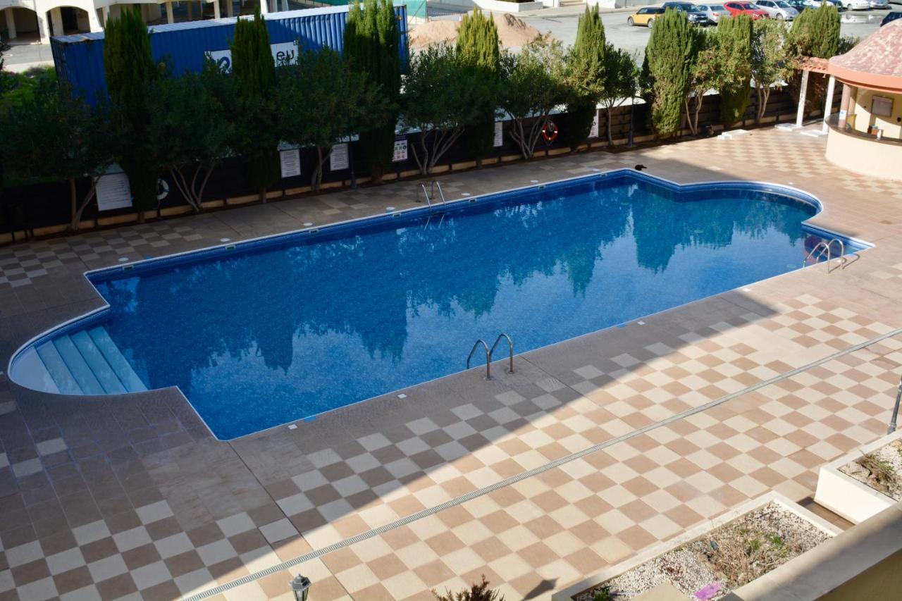 Queens Gardens - Kato Paphos - Next To Kings Ave Mall --- By Yiota ภายนอก รูปภาพ
